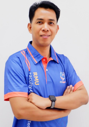 ธเนศ  ยืนสุข