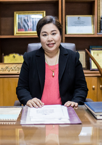 นัยนา ประทุมรัตน์